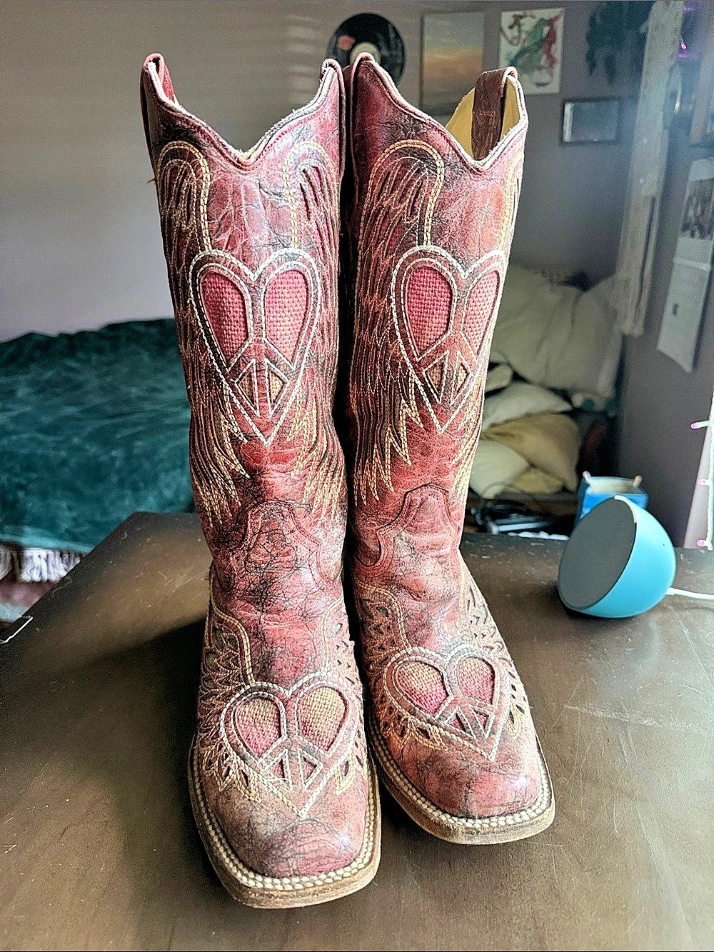 Corral Peace Heart and Angel Wings Western Cowboy Boots Embroidered Western